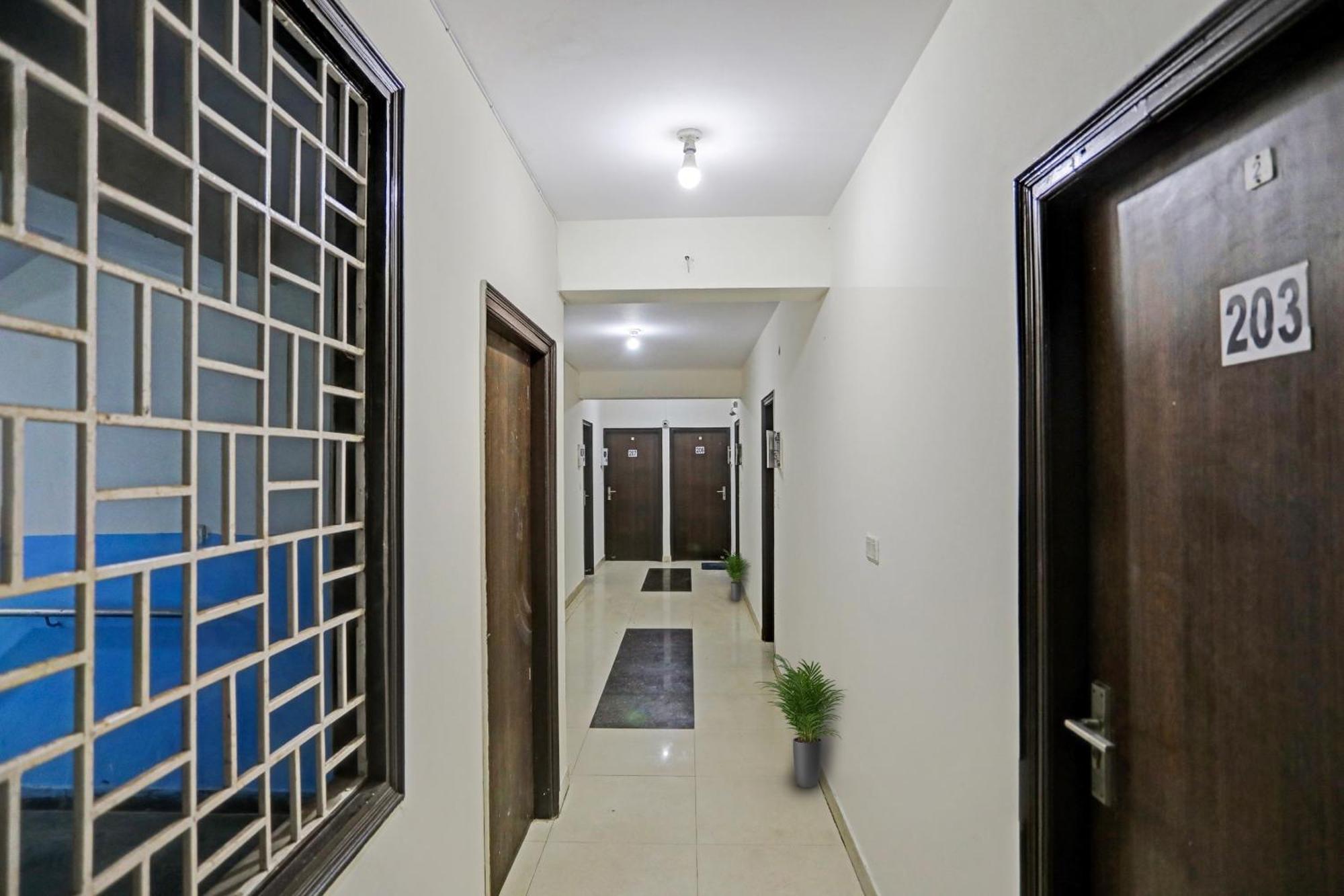 Hotel O Kalkaji Delhi 新德里 外观 照片