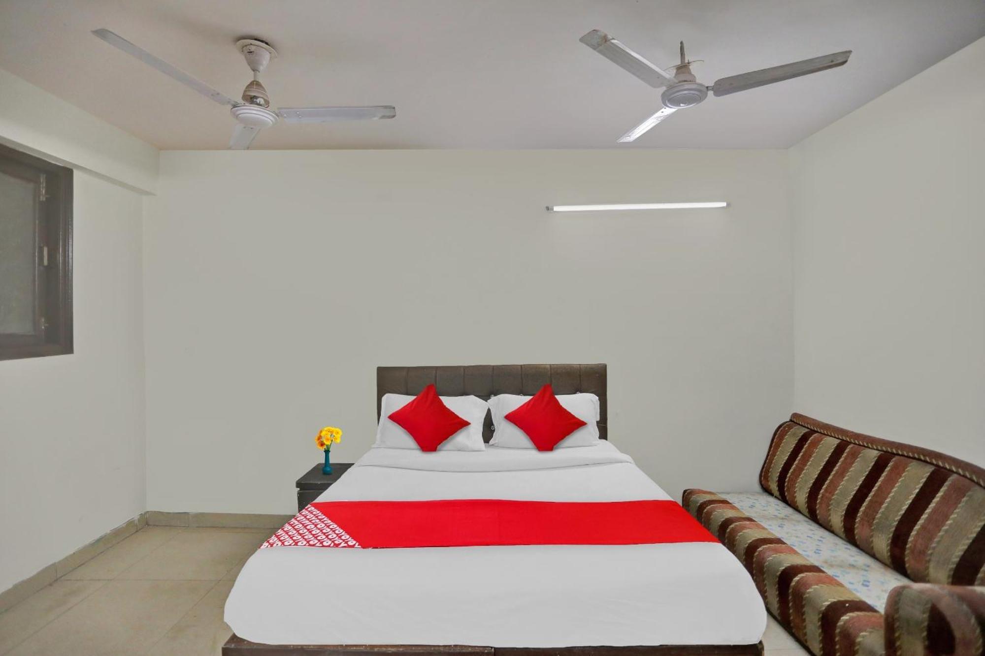Hotel O Kalkaji Delhi 新德里 外观 照片